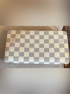 Louis Vuitton Damien Azur Zippy Wallet